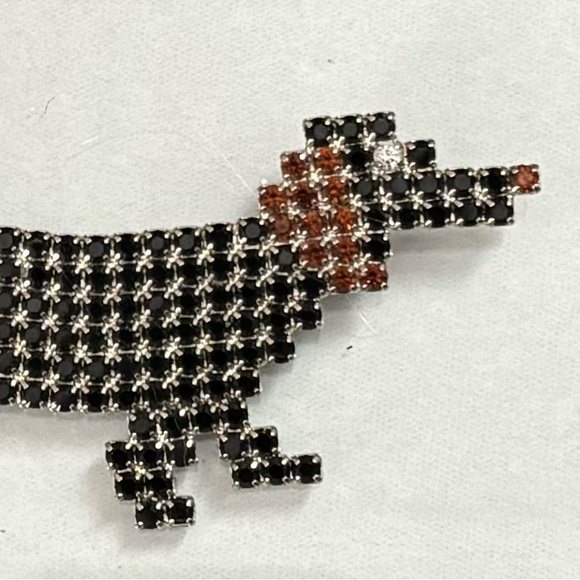 Dorothy Bauer Dachshund Dog Brooch - Rhinestone Pin - Picture 3 of 9